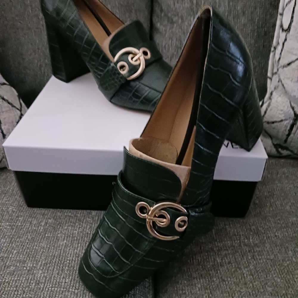 Nine West Urila 10M Green Croc Embossed